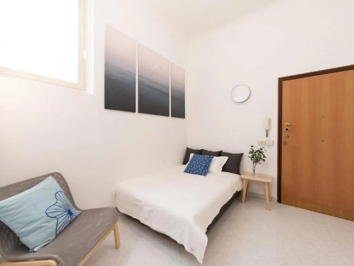 The Best Rent - Lovely Two-Bedroom Apartment Near Termini Station Рим