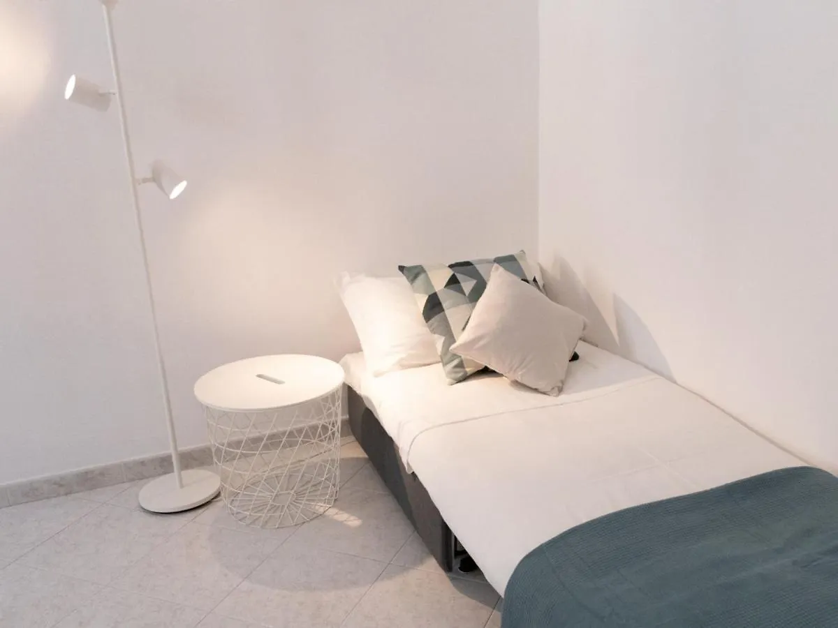 The Best Rent - Lovely Two-Bedroom Apartment Near Termini Station Rome